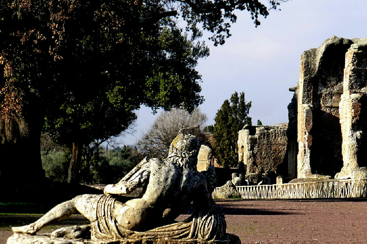 A due passi da Roma c’è un borgo dove antichi anfiteatri raccontano storia e paesaggi senza tempo